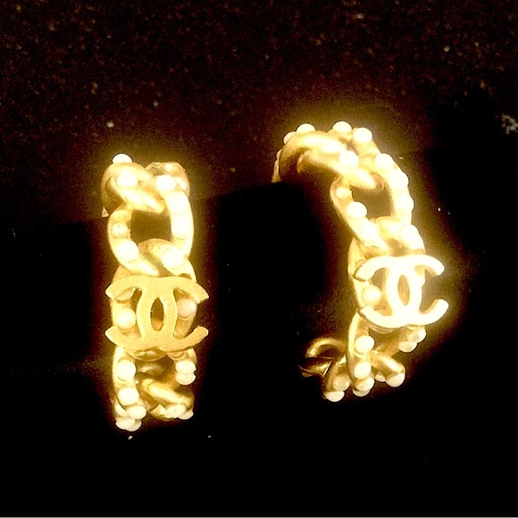 CHANEL Gold and Cream Earrings - Picture 1 of 8